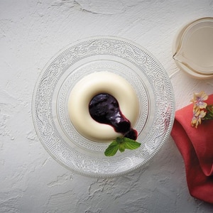 ベリージャム添え 豆乳パンナコッタ